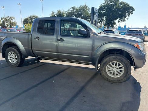 Used 2016 Nissan Frontier SV AWD/4WD image 4