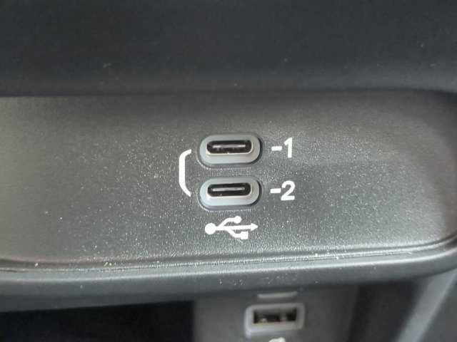 New 2026 Chrysler Pacifica Select AWD/4WD image 23