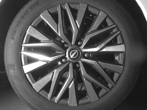 Used 2025 Nissan Altima 2.5 SV FWD image 18