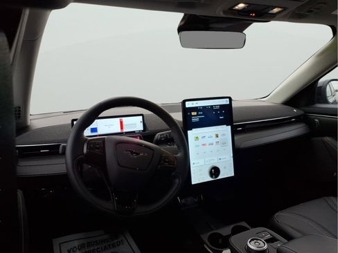 Used 2023 Ford Mustang Mach-E Premium image 10