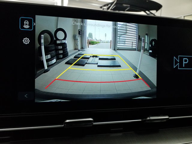 Certified 2024 Hyundai Kona SEL FWD image 9