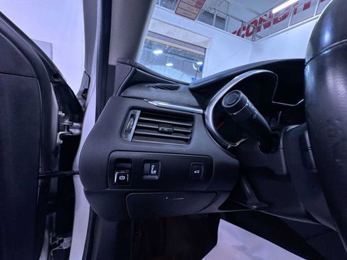 Used 2016 Chevrolet Impala LT image 16