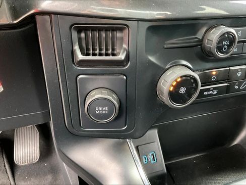 Used 2024 Ford F150 STX image 34