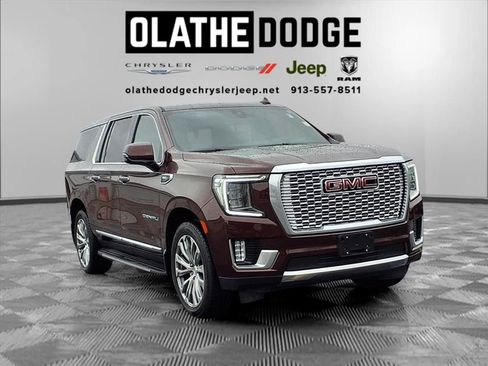 Used 2022 GMC Yukon XL Denali image 33