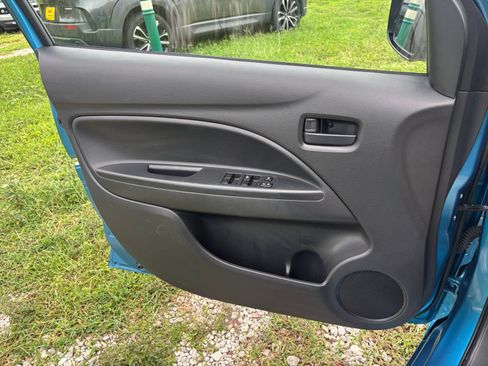 Used 2025 Kia Soul LX w/ LX Technology Package FWD image 18