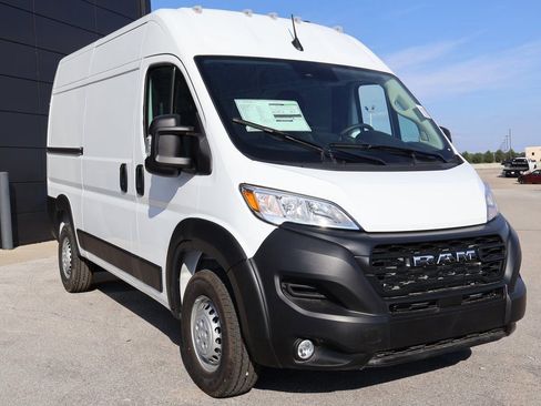 New 2026 RAM ProMaster 2500 w/ Premium Convenience Group FWD image 6