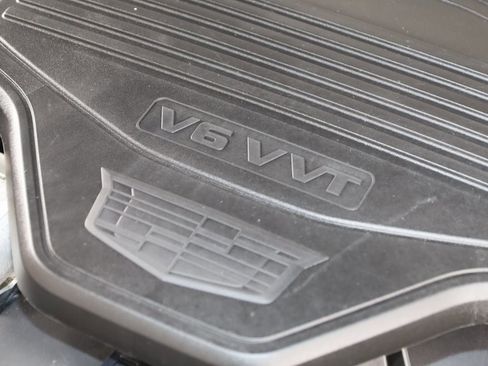 Used 2017 Cadillac XT5 Luxury w/ Driver Awareness Package image 19