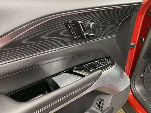 Used 2024 Cadillac Lyriq Luxury w/ LPO, Floor Liner Package AWD/4WD image 15