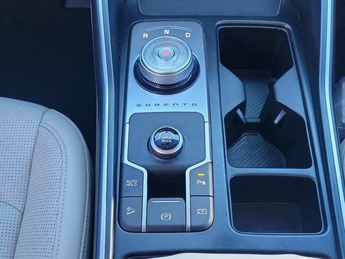 Used 2025 Kia Sorento EX FWD image 23