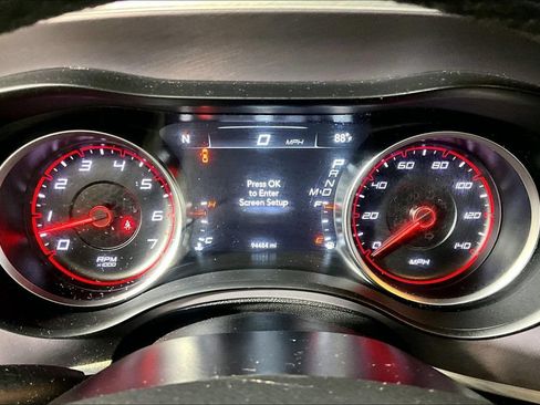 Used 2019 Dodge Charger SXT RWD image 16