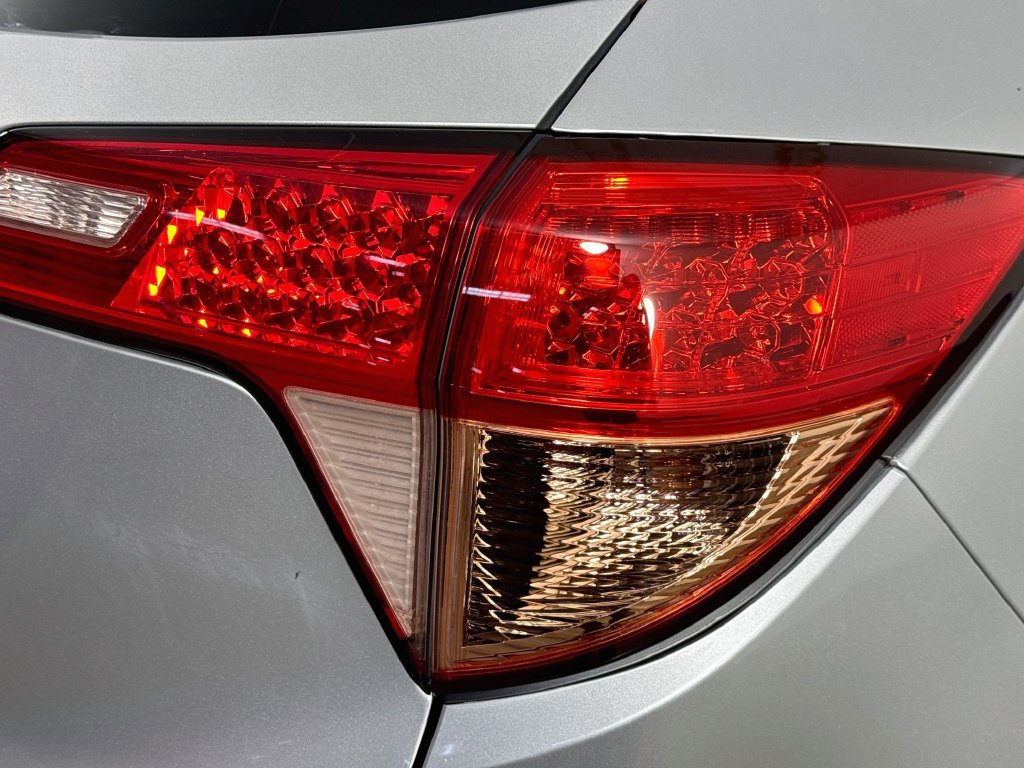 Used 2016 Honda HR-V EX image 32