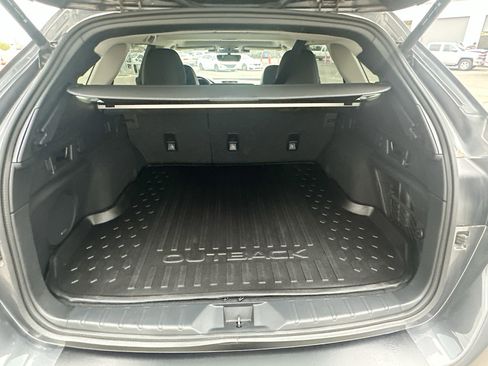 Used 2024 Subaru Outback Limited image 29