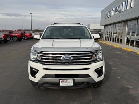 Used 2021 Ford Expedition XLT image 3