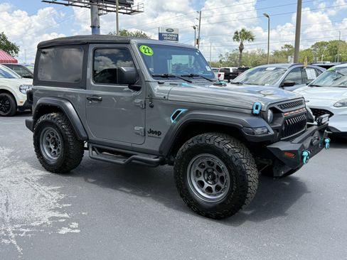 Used 2022 Jeep Wrangler Sport AWD/4WD image 2