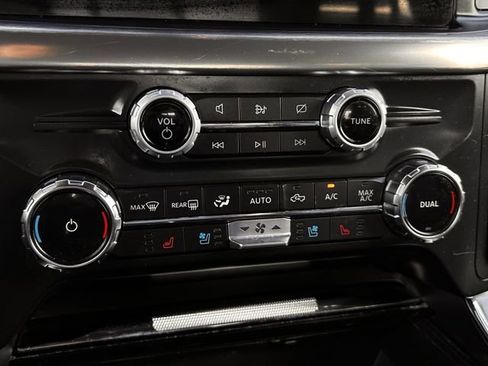 Used 2022 Ford F150 Lariat image 19