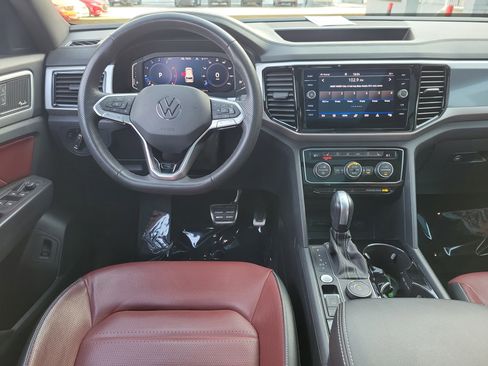 Used 2023 Volkswagen Atlas Cross Sport SEL Premium R-Line image 10