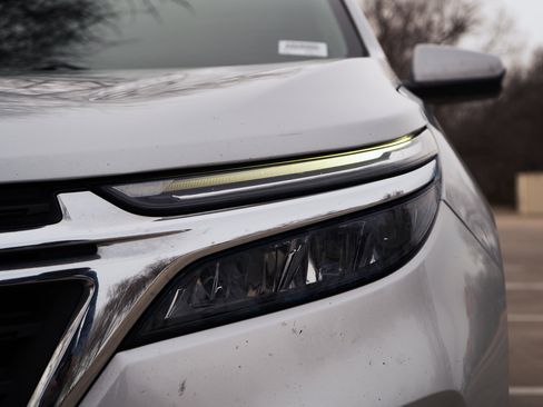 Used 2022 Chevrolet Equinox LT image 11