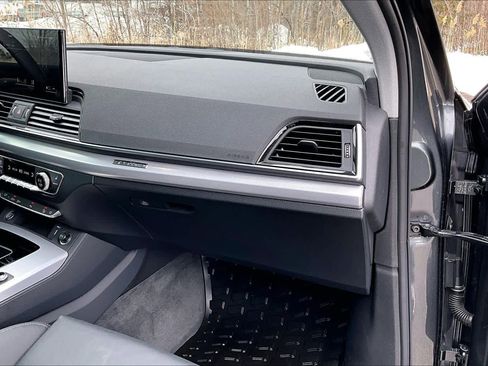 Used 2024 Audi Q5 2.0T Premium image 19