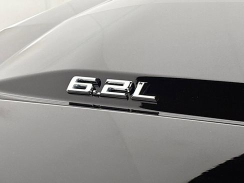 Used 2019 Chevrolet Silverado 1500 LTZ w/ LTZ Convenience Package image 24