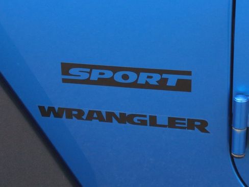 Used 2015 Jeep Wrangler Sport w/ Quick Order Package 23S AWD/4WD image 45