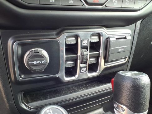 Used 2021 Jeep Wrangler Unlimited Sport S image 23