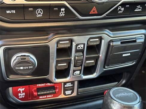 Used 2020 Jeep Gladiator Rubicon image 15