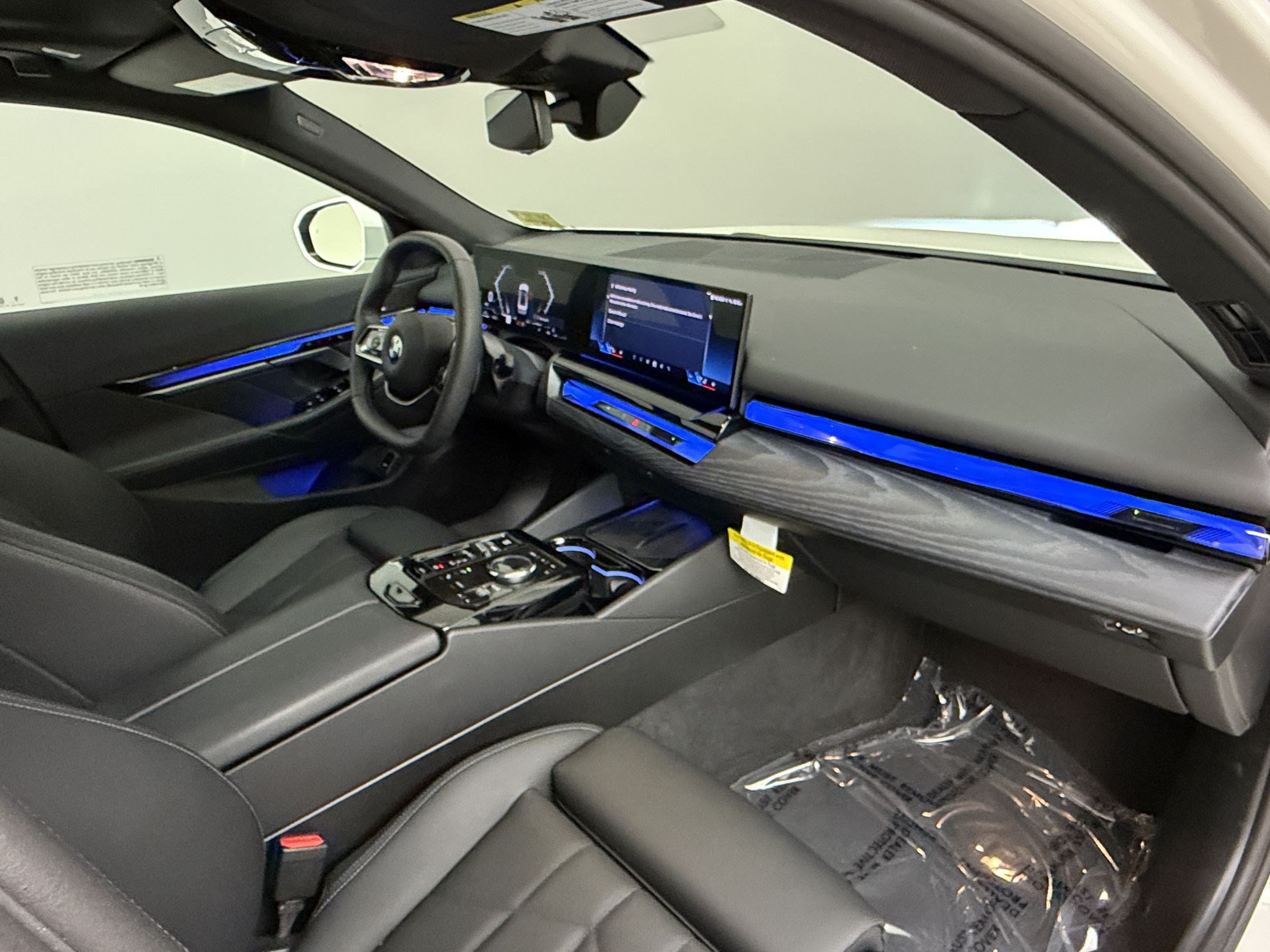 Used 2026 BMW 530i RWD image 31