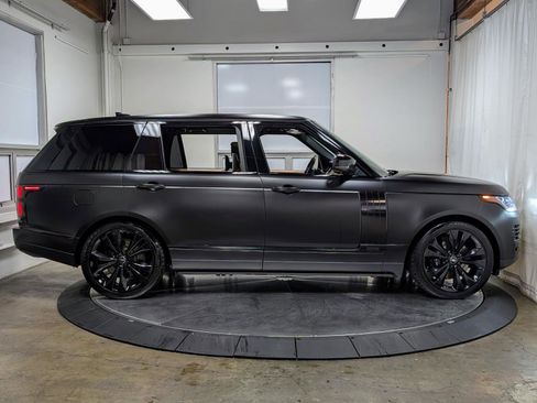 Used 2021 Land Rover Range Rover Autobiography Fifty Edition image 10