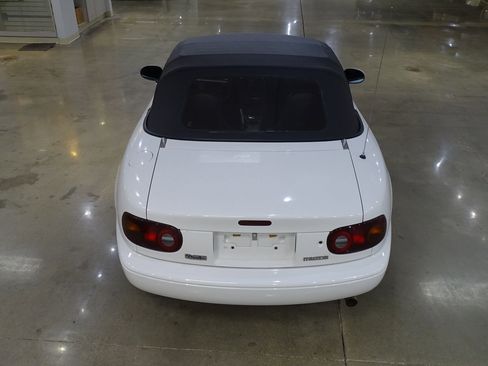 Used 1991 MAZDA MX-5 Miata RWD image 11