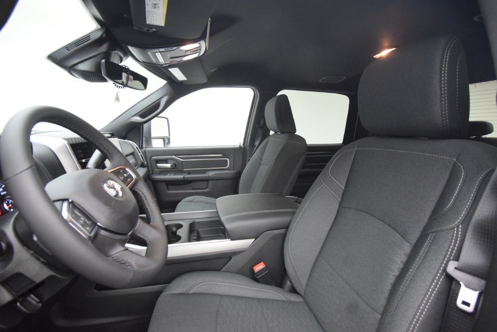 New 2027 RAM 3500 Big Horn AWD/4WD image 35