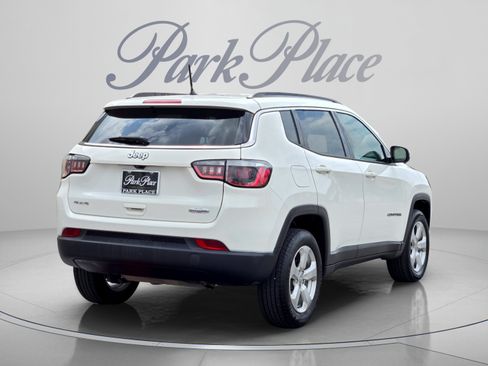 Used 2018 Jeep Compass Latitude AWD/4WD image 6