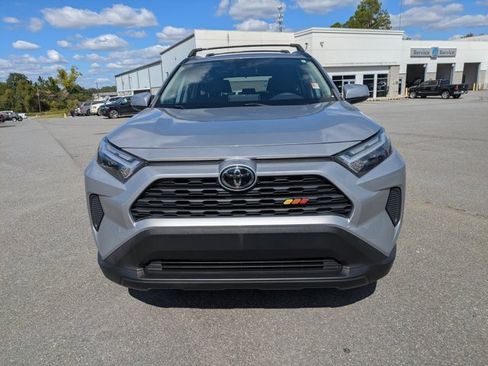 Used 2022 Toyota RAV4 XLE image 9