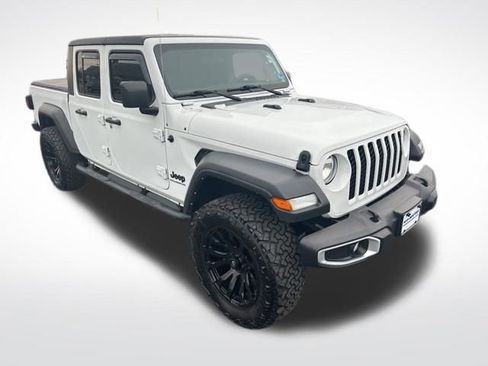 Used 2023 Jeep Gladiator Sport image 9