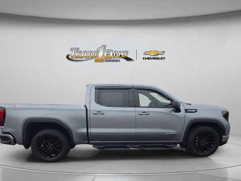 Used 2025 GMC Sierra 1500 Elevation w/ X31 Off-Road Package AWD/4WD image 9