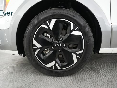 Used 2023 Kia Niro Wave w/ Wave Preserve Package FWD image 19