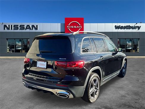 Used 2022 Mercedes-Benz GLB 250 GLB 250 w/ AMG Line image 6