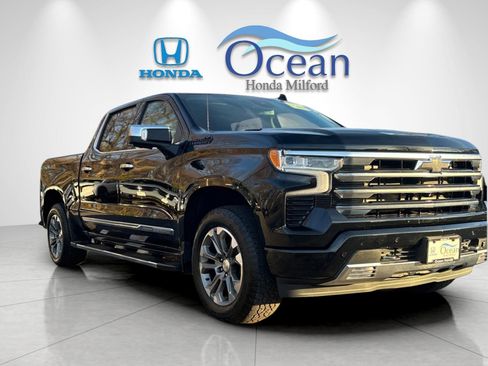 Used 2023 Chevrolet Silverado 1500 High Country w/ LPO, Dark Essentials Package image 7