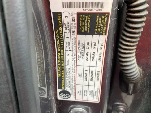 Used 2017 Land Rover Discovery Sport HSE image 24