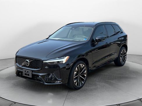 Used 2026 Volvo XC60 B5 Ultra w/ Protection Package Premier AWD/4WD image 3