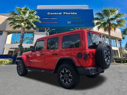 Certified 2025 Jeep Wrangler Unlimited Sahara AWD/4WD image 7