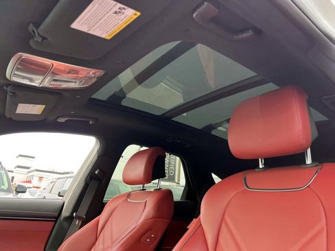 Used 2026 Genesis GV70 3.5T Sport Prestige image 12