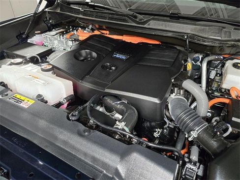 Used 2025 Toyota Sequoia Platinum image 28