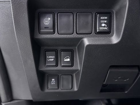 Used 2022 Nissan Frontier SV image 25