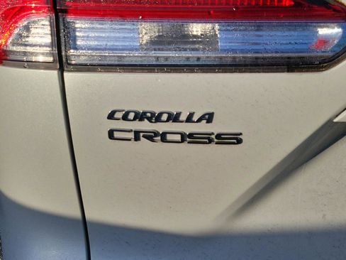 Used 2022 Toyota Corolla Cross L image 18