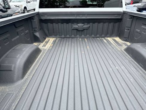 Used 2022 Chevrolet Silverado 2500 LT w/ Convenience Package AWD/4WD image 9