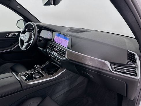 Used 2019 BMW X5 xDrive40i w/ M Sport Package image 30