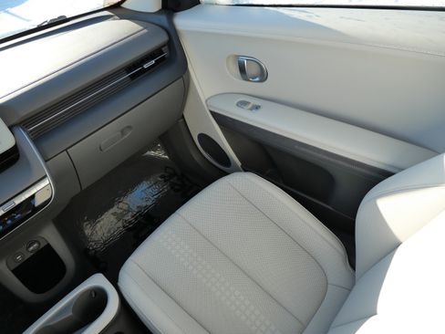 Certified 2023 Hyundai Ioniq 5 Limited w/ Cargo Package image 11