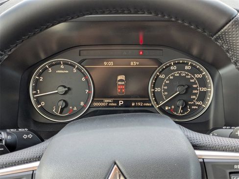 New 2025 Mitsubishi Outlander SE image 29