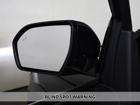 Used 2024 Ford Expedition Max XLT image 5