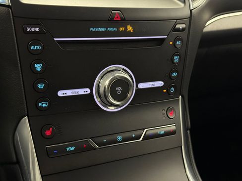 Used 2019 Ford Edge Titanium AWD/4WD image 26